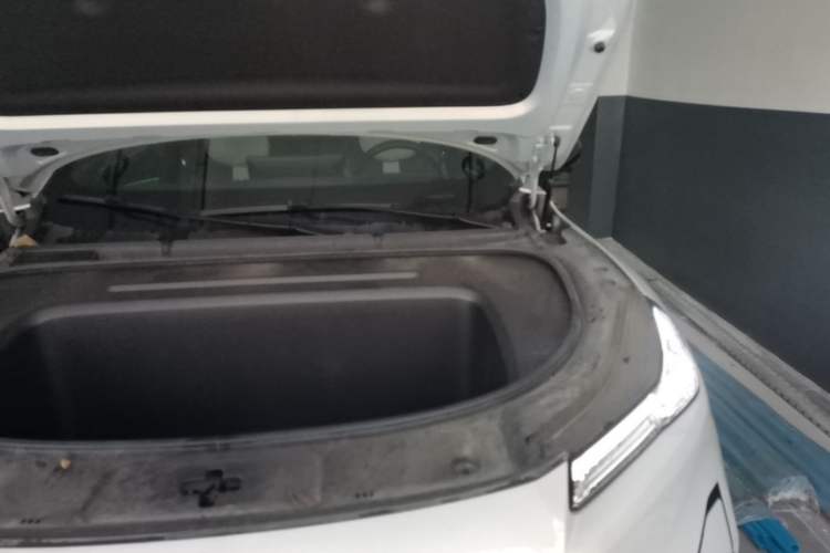 Used Deepal S05 2024 510 Ultra Pure Electric Version Engine Bay Left