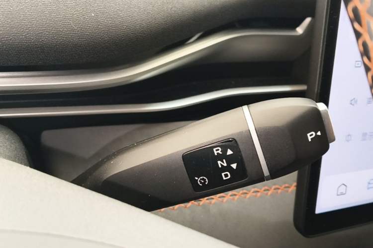 Used Deepal S05 2024 510Max Pure Electric Version Gear Lever