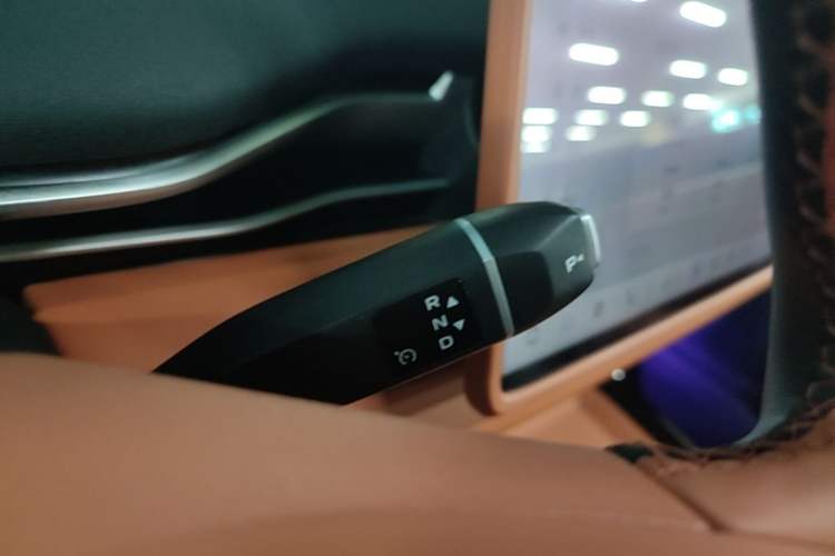 Used Deepal S05 2024 510Max Pure Electric Version Gear Lever