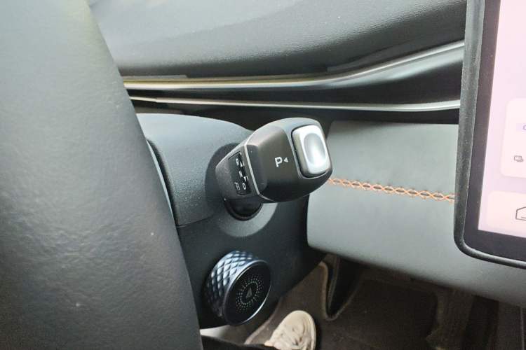 Used Deepal S05 2024 510Max Pure Electric Version Gear Lever