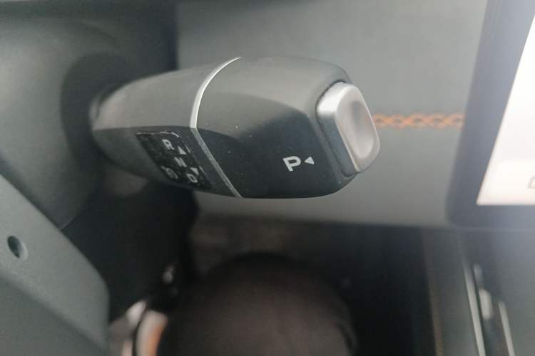 Used Deepal S05 2024 510Max Pure Electric Version Gear Lever