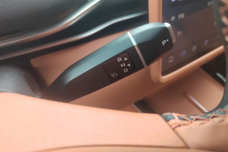Used Deepal S05 2024 510Max Pure Electric Version Gear Lever