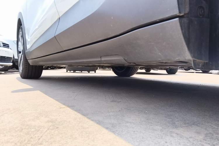 Used Deepal S05 2024 510Max Pure Electric Version Left Side Sill