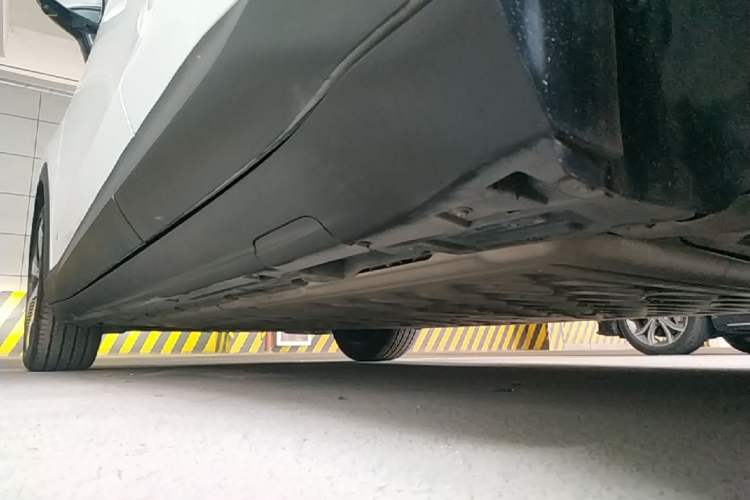 Used Deepal S05 2024 510 Ultra Pure Electric Version Left Side Sill