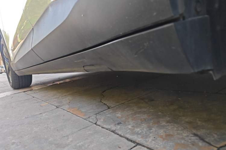Used Deepal S05 2024 510Max Pure Electric Version Left Side Sill