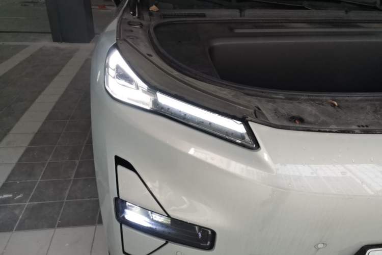 Used Deepal S05 2024 510 Ultra Pure Electric Version Right Front Headlight