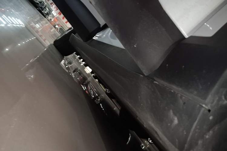 Used Deepal S05 2024 510 Ultra Pure Electric Version Right Side Sill