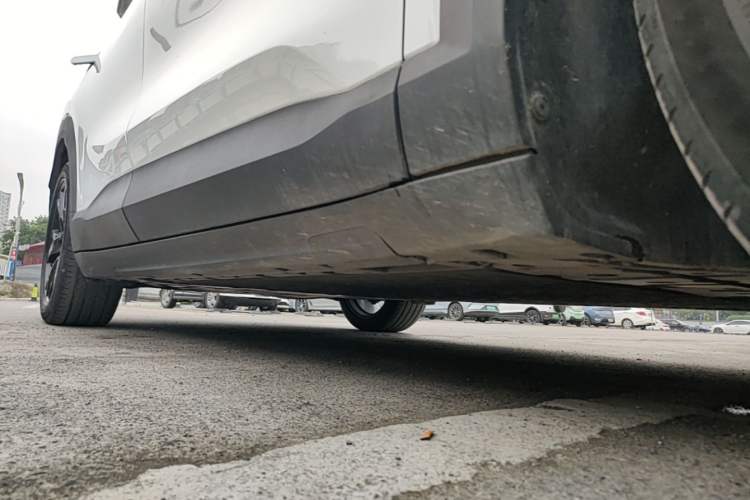 Used Deepal S05 2024 510 Ultra Pure Electric Version Right Side Sill