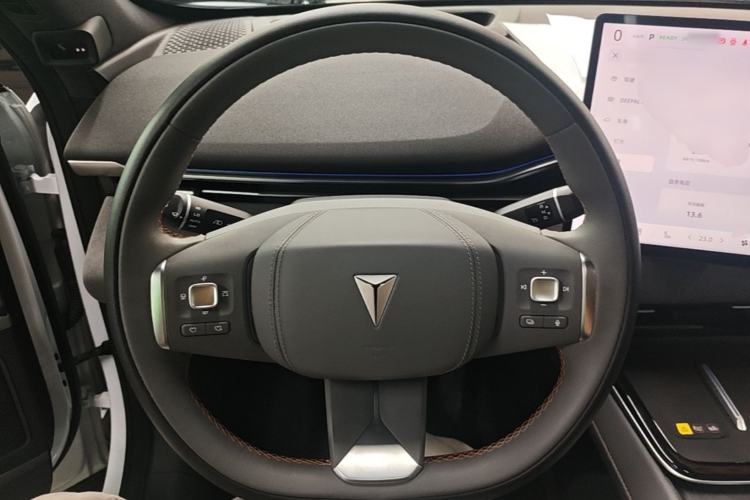 Used Deepal S05 2024 510 Ultra Pure Electric Version Steering Wheel