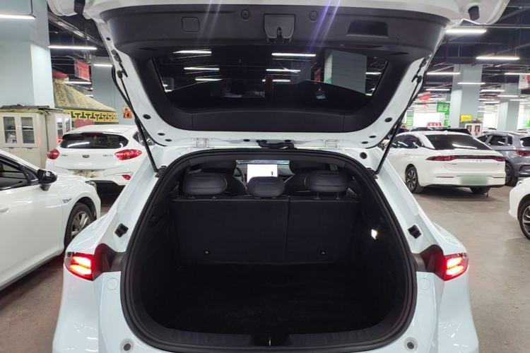 Used Deepal S05 2024 510 Plus Pure Electric Version Trunk