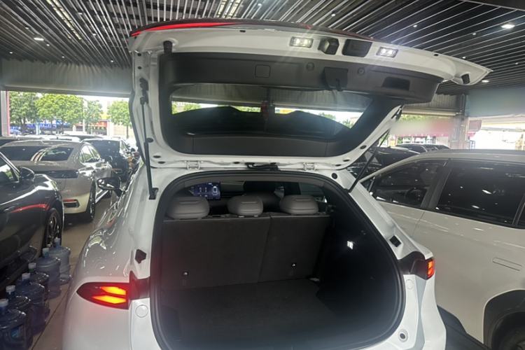 Used Deepal S05 2024 510 Plus Pure Electric Version Trunk
