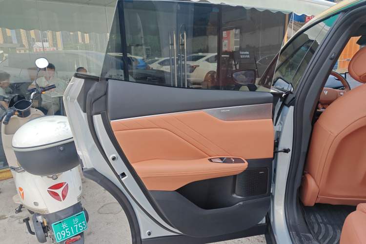 Used Deepal S05 2024 200 Ultra Range-Extended Long-Range Version Left Rear Door Interior