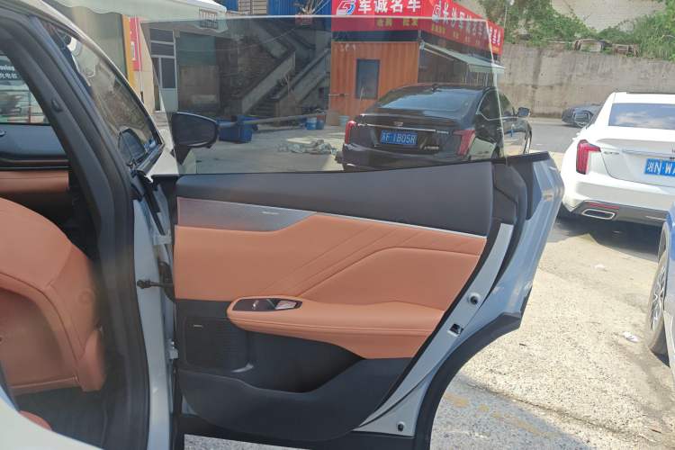 Used Deepal S05 2024 200 Ultra Range-Extended Long-Range Version Right Rear Door Interior