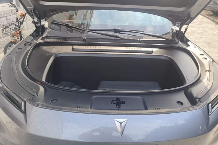 Used Deepal S05 2026 Model 520Max Pure Electric Edition Engine Bay
