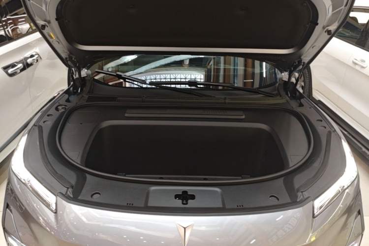 Used Deepal S05 2026 Model 520Max Pure Electric Edition Engine Bay
