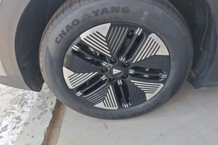 Used Deepal S05 2026 Model 520Plus Pure Electric Edition Left Front Wheel Hub