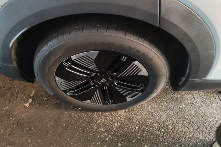 Used Deepal S05 2026 Model 520Max Pure Electric Edition Right Rear Wheel Hub