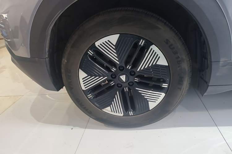 Used Deepal S05 2026 Model 520Max Pure Electric Edition Right Rear Wheel Hub