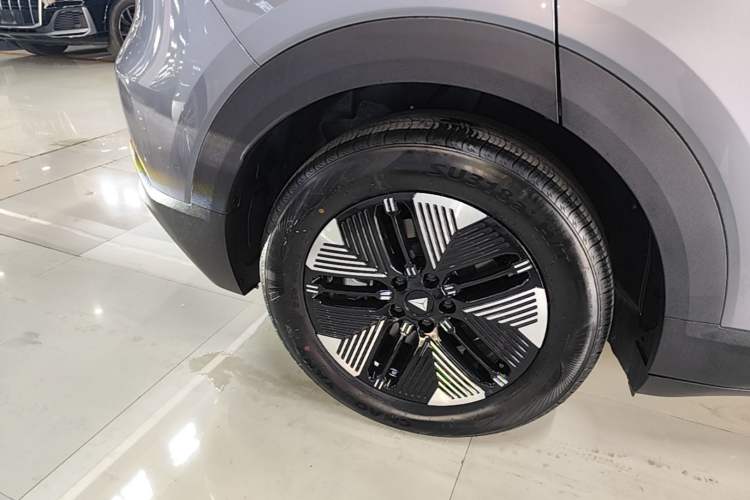Used Deepal S05 2026 Model 520Max Pure Electric Edition Right Rear Wheel Hub