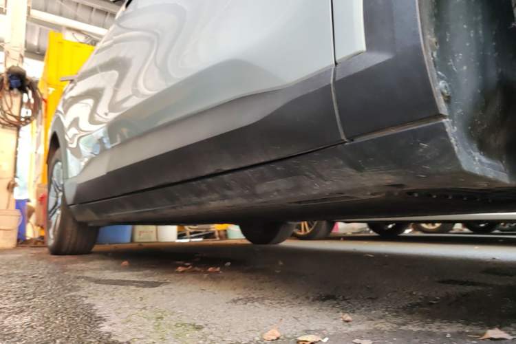 Used Deepal S05 2026 Model 520Max Pure Electric Edition Right Side Sill