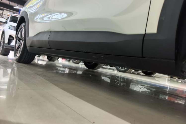 Used Deepal S05 2026 Model 520Lite Pure Electric Edition Right Side Sill