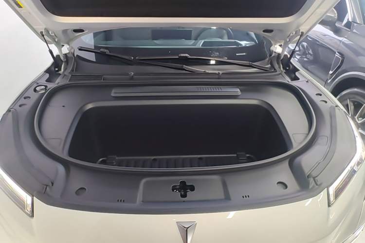 Used Deepal S05 2026 Model 520Max Pure Electric Edition Engine Bay
