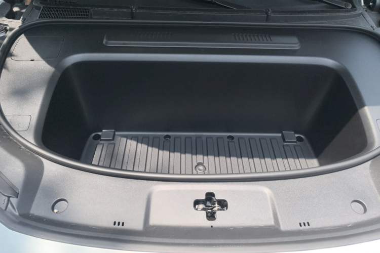Used Deepal S05 2026 Model 520Max Pure Electric Edition Engine Bay