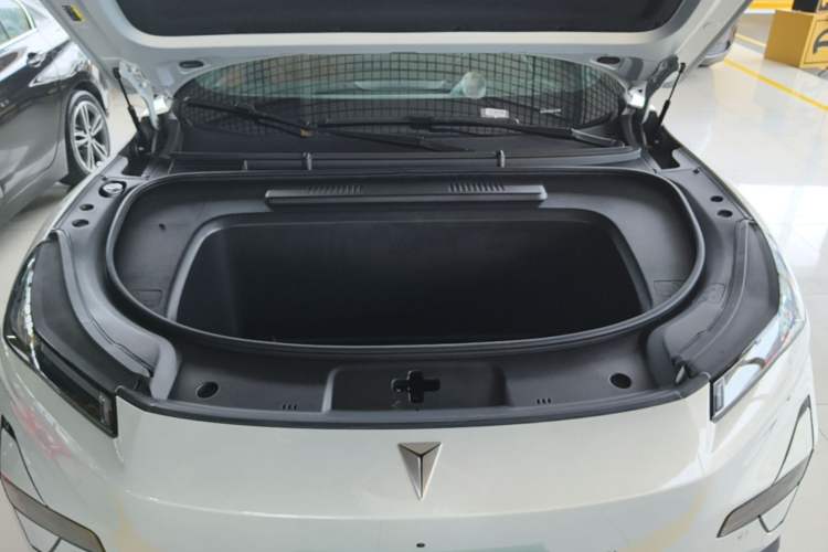 Used Deepal S05 2026 Model 520Max Pure Electric Edition Engine Bay
