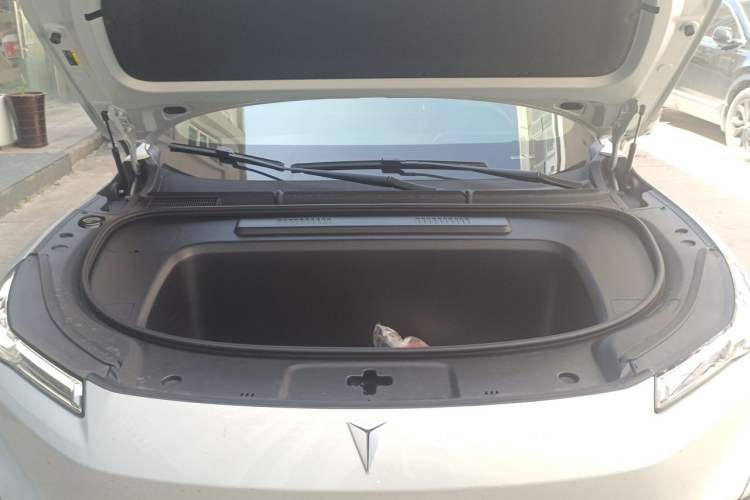 Used Deepal S05 2026 Model 520Max Pure Electric Edition Engine Bay