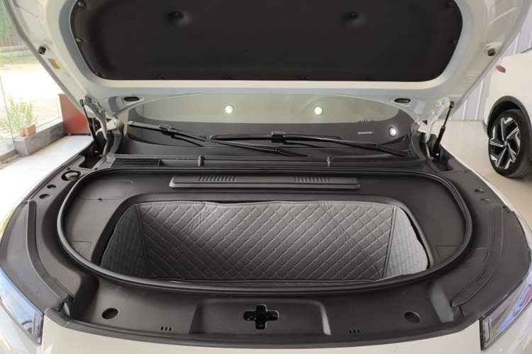 Used Deepal S05 2026 Model 620Max Pure Electric Edition Engine Bay