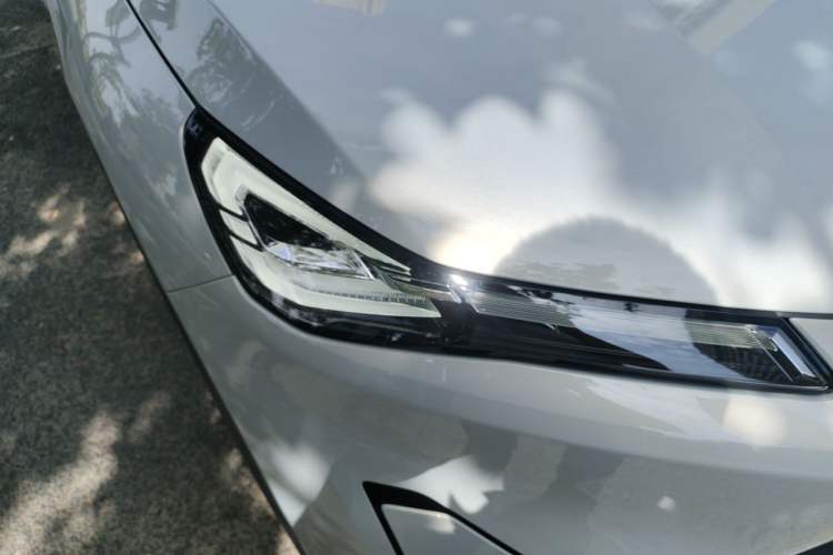 Used Deepal S05 2026 Model 520Max Pure Electric Edition Right Front Headlight