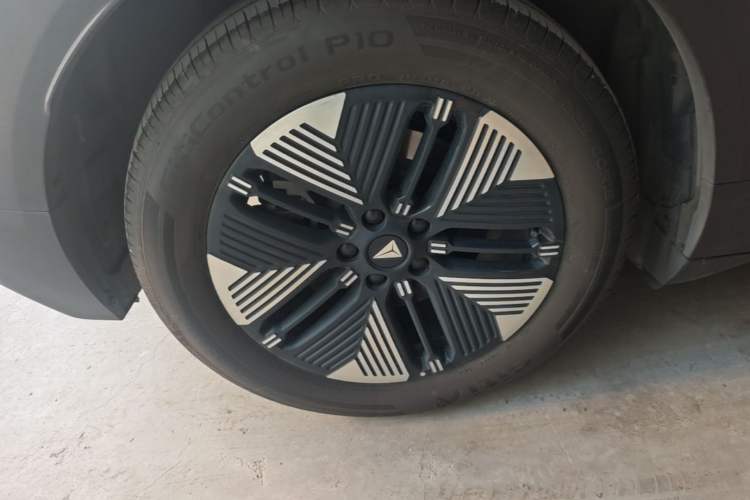 Used Deepal S05 2026 Model 620Plus Pure Electric Edition Right Rear Wheel Hub