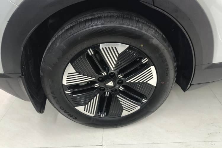 Used Deepal S05 2026 Model 520Max Pure Electric Edition Right Rear Wheel Hub