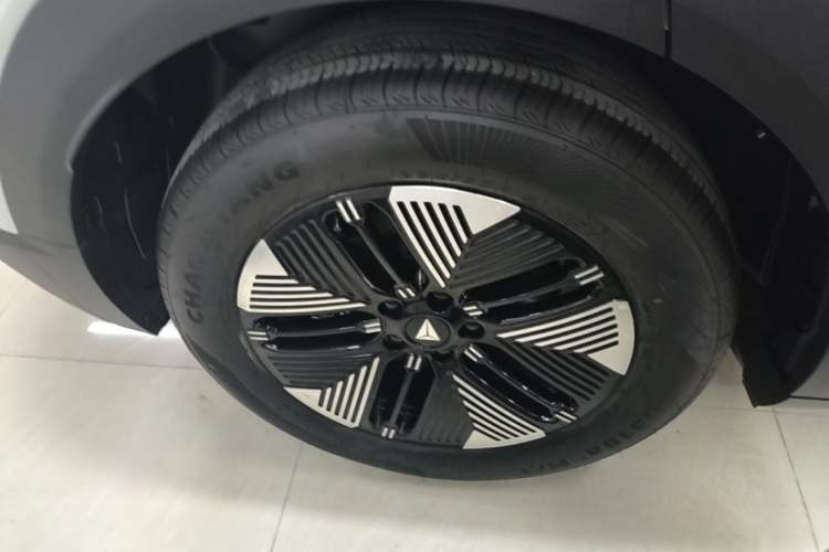 Used Deepal S05 2026 Model 520Max Pure Electric Edition Right Rear Wheel Hub
