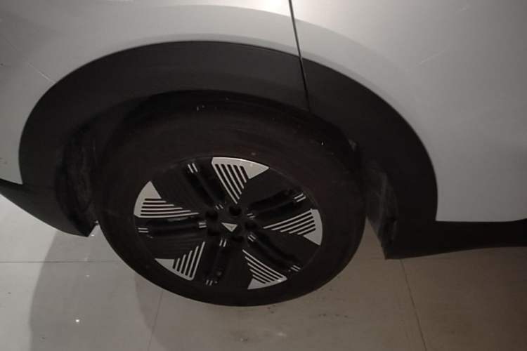 Used Deepal S05 2026 Model 620Plus Pure Electric Edition Right Rear Wheel Hub