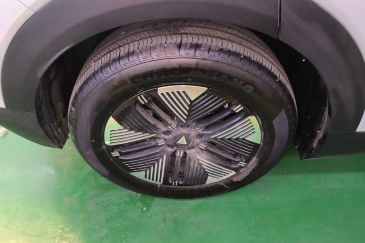 Used Deepal S05 2026 Model 520Max Pure Electric Edition Right Rear Wheel Hub