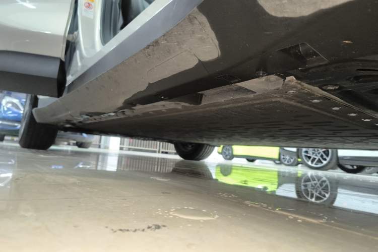 Used Deepal S05 2026 Model 620Max Pure Electric Edition Right Side Sill