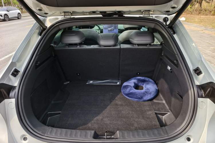 Used Deepal S05 2026 Model 520Max Pure Electric Edition Trunk
