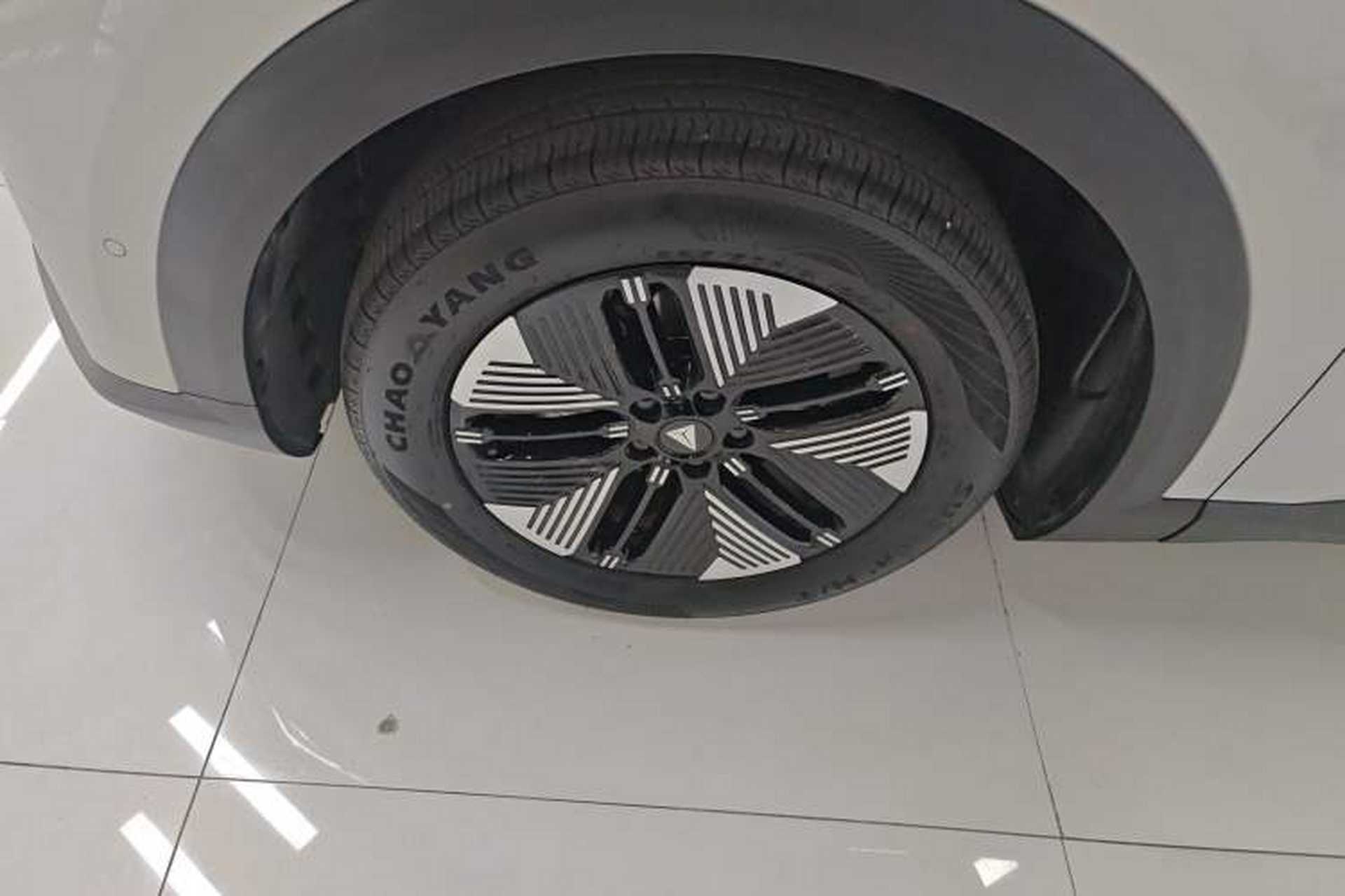 Used Deepal S05 2026 Model 520Plus Pure Electric Edition Left Front Wheel Hub