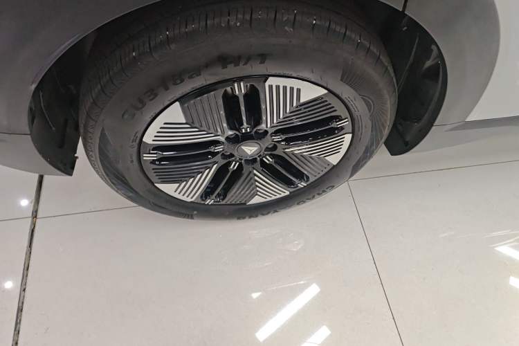 Used Deepal S05 2026 Model 520Plus Pure Electric Edition Right Rear Wheel Hub