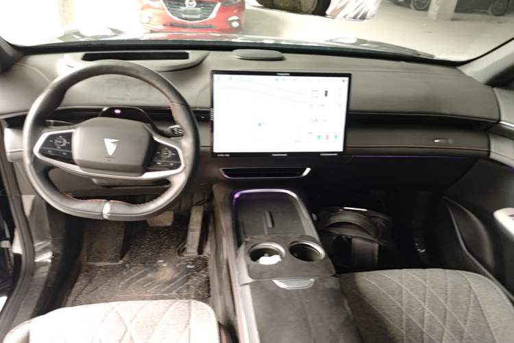 Used Deepal S07 2023 S7i 200Max Extended-Range Model Center Console