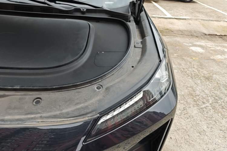 Used Deepal S07 2023 121Max Range-Extended Version Engine Bay Left