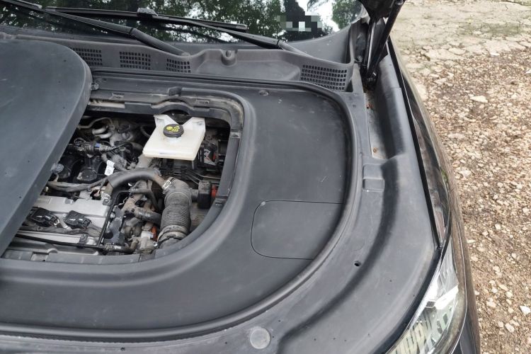 Used Deepal S07 2023 200Max Range-Extended Version Engine Bay Left