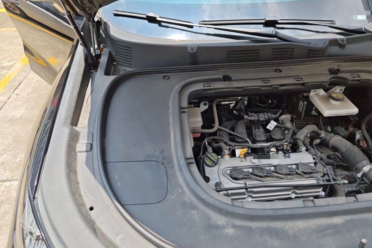Used Deepal S07 2023 200Max Range-Extended Version Engine Bay Right