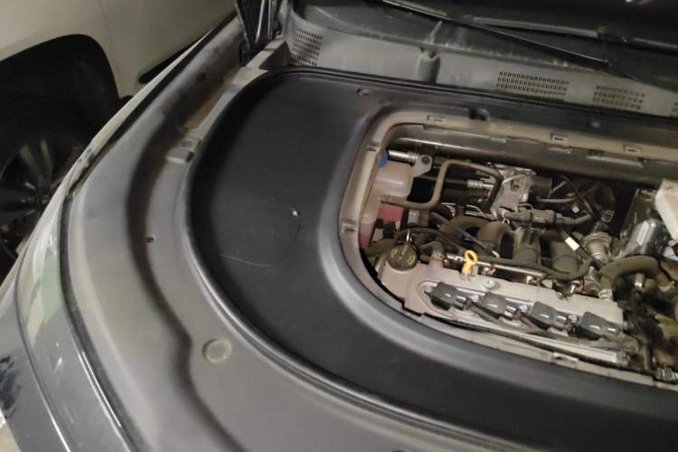Used Deepal S07 2023 200Max Range-Extended Version Engine Bay Right