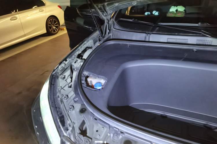 Used Deepal S07 2023 520Max Pure Electric Version Engine Bay Right