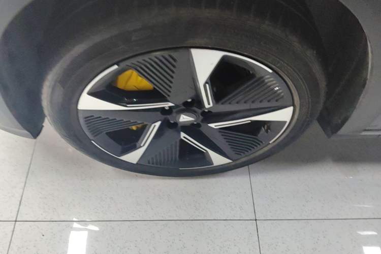 Used Deepal S07 2023 121Max Range-Extended Version Left Front Wheel Hub