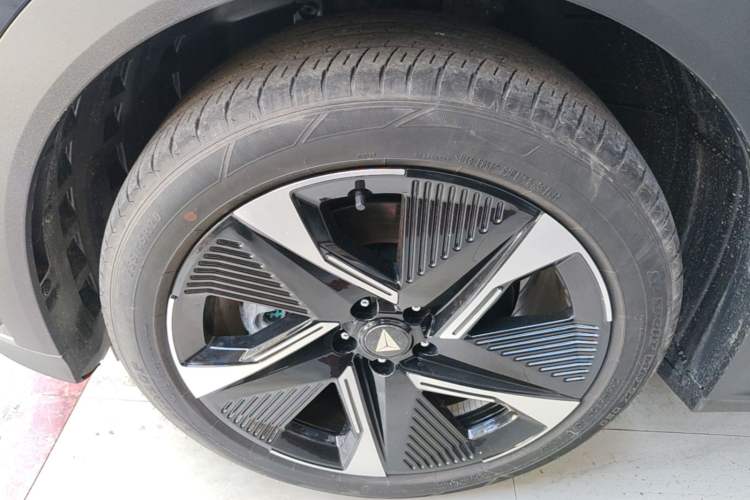 Used Deepal S07 2023 200Max Range-Extended Version Left Front Wheel Hub