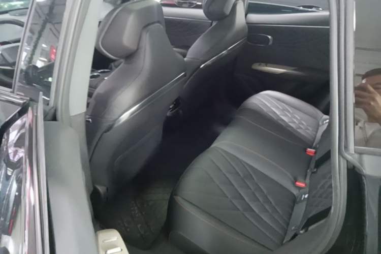 Used Deepal S07 2023 121Max Range-Extended Version Left Rear Seat