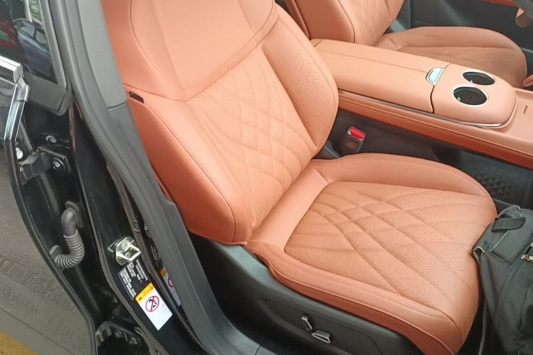 Used Deepal S07 2023 520Max Pure Electric Version Right Front Seat